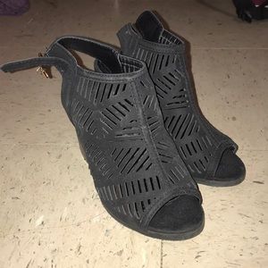 Hugh heels